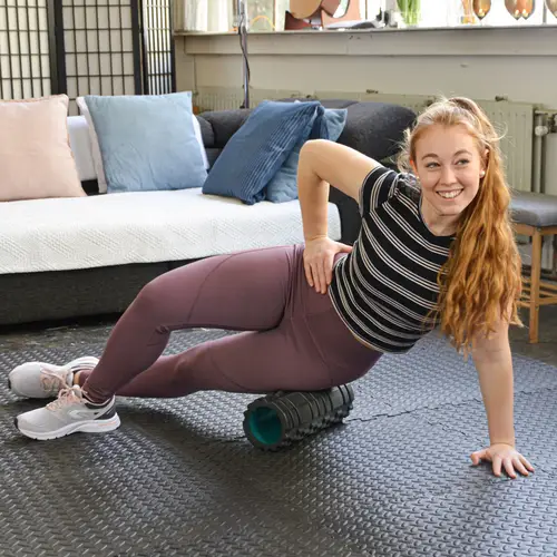 8 Bodenschutzmatten mit Rand - 63x63x2cm Fitness Bodenmatte 8 Bodenschutzmatten mit Rand - 63x63x2cm Fitness Bodenmatte