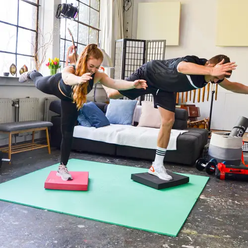 12mm Trainingsmatte mit Rand - 90x90cm Bodenschutz-Matte 12mm Trainingsmatte mit Rand - 90x90cm Bodenschutz-Matte