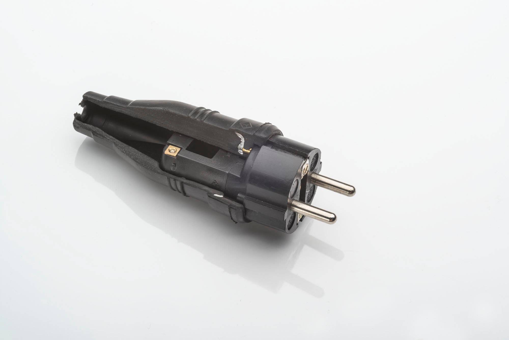 ERSO 2218 Vollgummi-Industriestecker Typ VSI