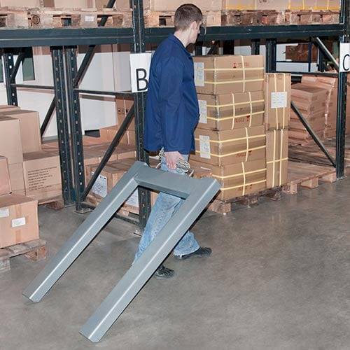 PCE Instruments Palettenwaage PCE-EP 1500 bis 1500 kg |Ablesbarkeit 0,5kg |kalibrierfähig |Rollen|Tragegriff |LCD groß