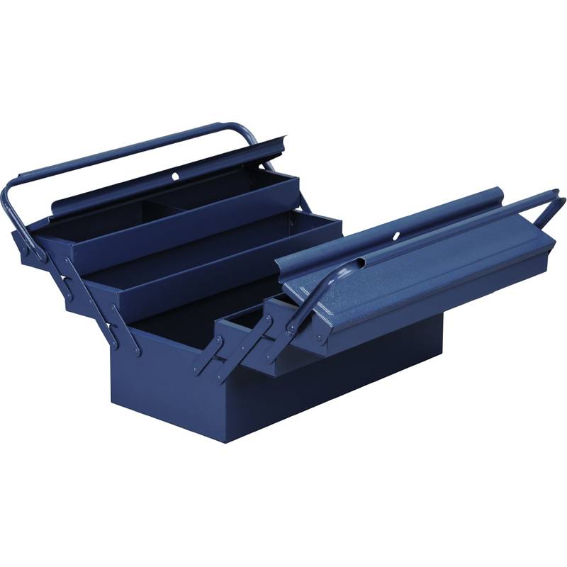 Blaue Metallwerkzeugkiste oder Angelausrüstungsbox mit offenen Fächern und ausklappbarem oberen Tablett, auf weißem Hintergrund abgebildet.