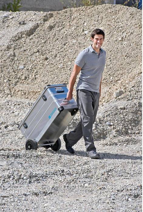 Kiste K 424XC Innenmaße 910x350x380mm G.9,5kg Alu.Vol.120l. m.Federfallgr.Zarges