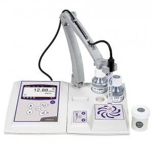 COND 8+ Set ohne Leitfähigkeitselektrode, mit Magnetrührer