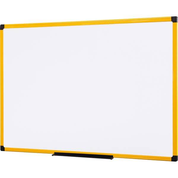 Leeres Whiteboard mit gelbem Rahmen und schwarzen Eckenkappen, dargestellt vor einem einfachen weißen Hintergrund.