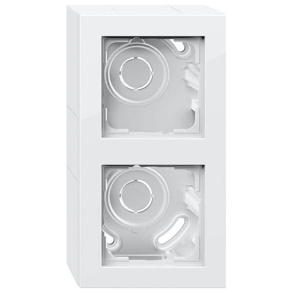 Eine weiße, rechteckige Doppel-Elektrodose aus Kunststoff mit Platz für zwei Steckdosen oder Schalter, konzipiert für Aufputzmontage.