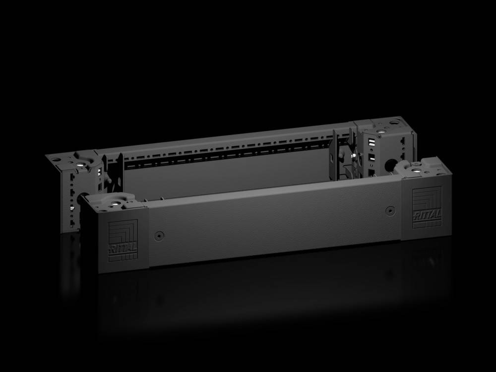 Ein schwarzes Metallregal mit Löchern und Paneelen, das vor einem dunklen Hintergrund steht und wahrscheinlich zum Montieren von elektronischen oder Netzwerkgeräten verwendet wird.