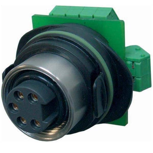 Ein runder 4-poliger elektrischer Steckverbinder mit schwarzem und silbernem Gehäuse, der an einer grünen Leiterplatte befestigt ist und wahrscheinlich für industrielle Anwendungen verwendet wird.