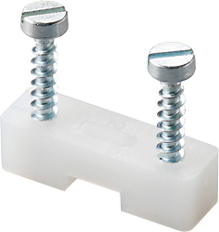 Zwei Metallschrauben, die in einen kleinen, rechteckigen, weißen Kunststoffblock mit Löchern zur Befestigung eingedreht sind.
