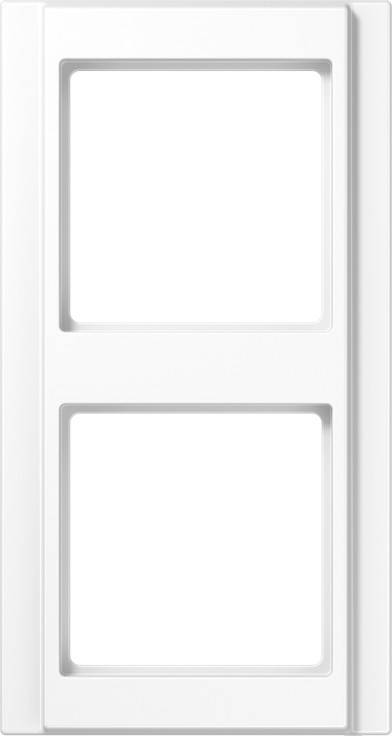 Eine Nahaufnahme eines weißen Fensterrahmens mit zwei rechteckigen Glasscheiben.