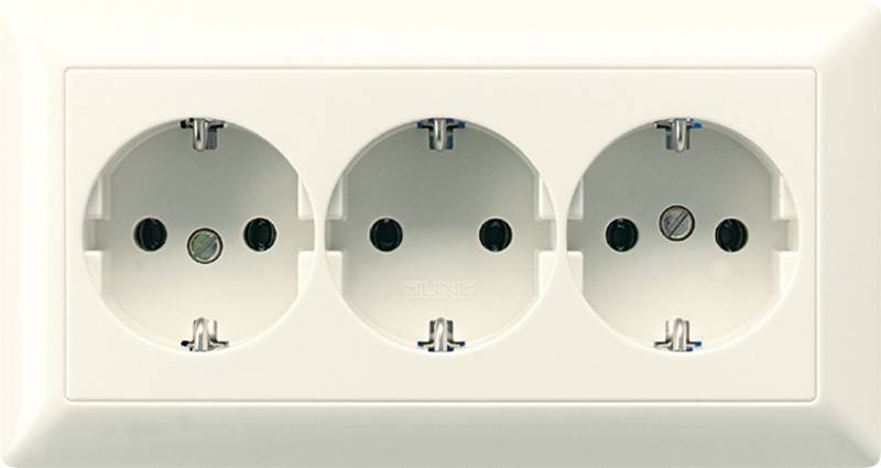 Jung KK-SCHUKO-Steckdose ws AS 523