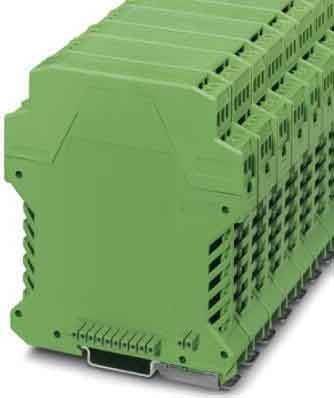 Ein grünes elektronisches Modul mit mehreren Steckplätzen, das für industrielle oder Steuerungssystemanwendungen konzipiert ist, von der Seitenansicht dargestellt.
