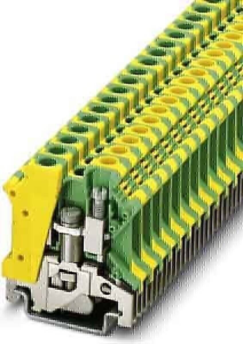 Ein Stapel von gelben und grünen Reihenklemmen mit verschachteltem Design, die für elektrische Verbindungen verwendet werden.
