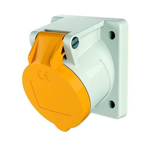 Eine wandmontierte Steckdose mit kreisförmigem Design und orangefarbener Schutzabdeckung, die zur Sicherung elektrischer Verbindungen verwendet wird.