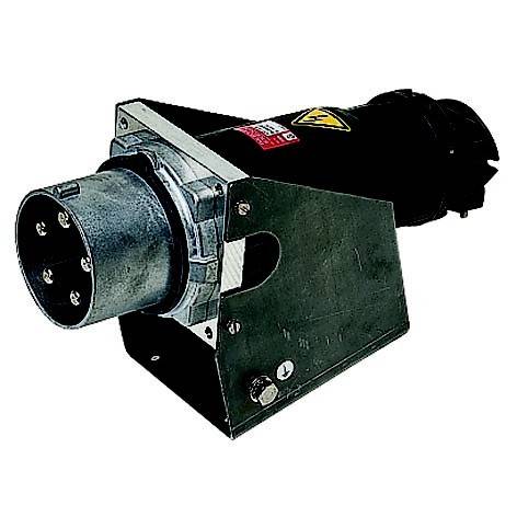 Industrieller Elektrostecker oder Steckerverbinder mit zylindrischer Metallbuchse auf montiertem schwarzem Gehäuse.