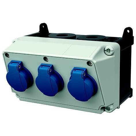 Graue outdoor Elektroverteilung mit drei blauen Steckdosen auf der Vorderseite und Befestigungslaschen oben, für geschützte Stromversorgungsverbindungen.