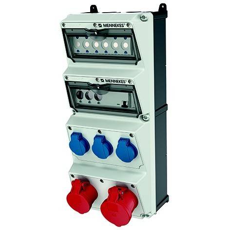 Industrielle Elektroverteilbox mit mehreren Steckdosenabteilen, einschließlich blauer und roter Stromsteckdosen.