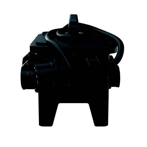 Silhouette einer kleinen schwarzen elektrischen Pumpe oder eines Motors mit angeschlossenem Schlauch und Griff auf weißem Hintergrund.