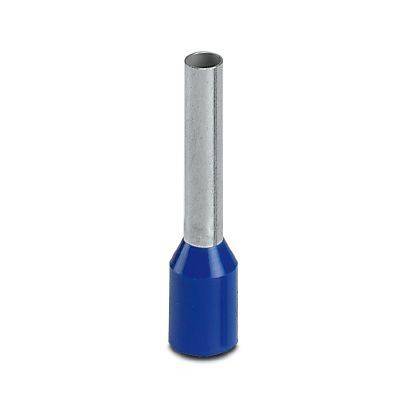 Eine blaue isolierte Aderendhülse mit einem Metallröhrchen, die zum Crimpen auf elektrische Drähte verwendet wird, um die Verbindung und Sicherheit zu verbessern.