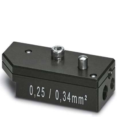 Eine schwarze Metallkomponente mit der Beschriftung '0,25 / 0,34 mm²' und zwei Metallvorsprüngen oben, möglicherweise ein Teil eines elektrischen Geräts oder Werkzeugs.