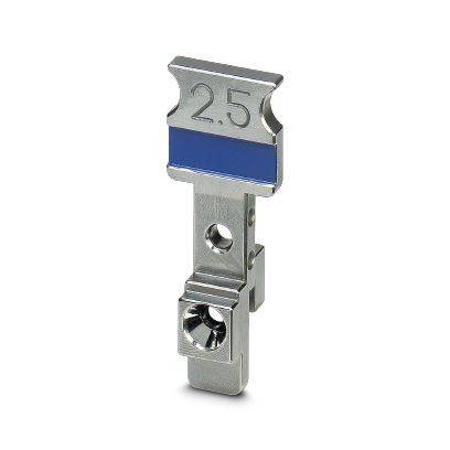 Metallische elektrische Sicherungseinsatz mit der Bezeichnung 2,5 mit einem blauen Band, isoliert auf weißem Hintergrund dargestellt.