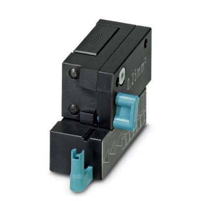 Ein kompakter schwarz-blauer Verbindungsadapter mit einem beweglichen blauen Hebel und der seitlichen Beschriftung '0,5 mm²', der für elektrische Verkabelungen verwendet wird.