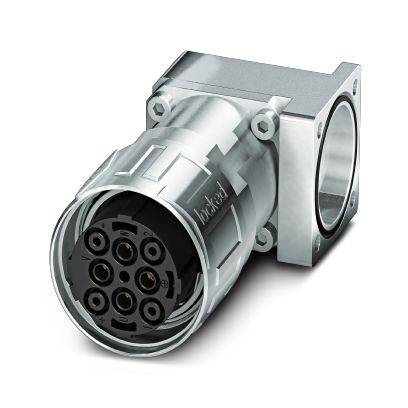 Metallischer industrieller kreisförmiger elektrischer Stecker mit mehreren Steckerplätzen, in Winkelposition auf weißem Hintergrund dargestellt.