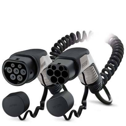 Zwei gewickelte elektrische Fahrzeugladekabel mit Mehrpin-Steckverbindern, entwickelt für effizientes und schnelles Laden.