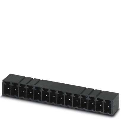 Ein schwarzer rechteckiger Mehrfach-Anschluss mit 16 quadratischen Öffnungen, die in zwei Reihen angeordnet sind und für elektrische oder elektronische Verbindungen verwendet wird.