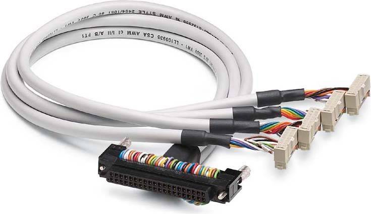 Ein Nahaufnahme eines mehrfarbigen Kabelbaums, der an einem schwarzen Stecker befestigt ist, mit Kabeln, die mit 