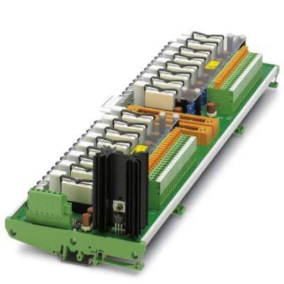 Eine grüne Leiterplatte, bestückt mit zahlreichen Kondensatoren, Widerständen und Anschlüssen, die zur elektronischen Signalverarbeitung verwendet wird.