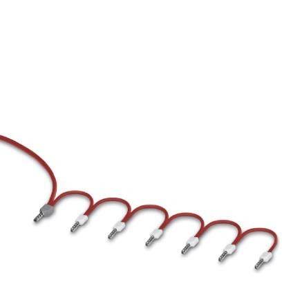 Ein rotes Kabel teilt sich in mehrere Audioanschlüsse auf, die sich in einem Zickzackmuster verzweigen.