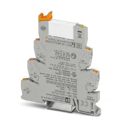 Ein grauer industrieller DIN-Schienenklemmenblock mit mehreren Anschlusspunkten, verwendet für elektrische Verdrahtung in Schaltschränken.