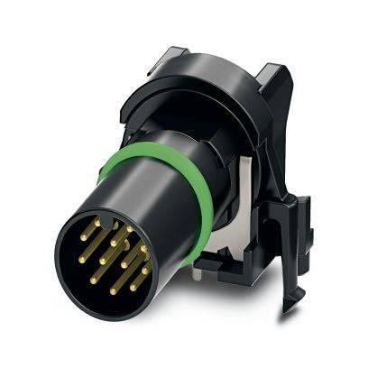 Schwarzer kreisförmiger mehrpoliger Elektrostecker mit grünem Dichtungsring und Montageklammer, gezeigt auf weißem Hintergrund.