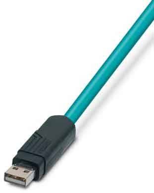 Ein türkisfarbenes USB-Kabel mit einer Nahaufnahme des Steckerendes und sichtbarer Isolierung, leicht schräg aufgenommen.