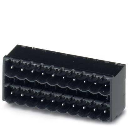 Ein schwarzer Doppelreihen-Elektroverbinder mit mehreren Pins, der zum Anschluss von elektronischen Komponenten oder Systemen verwendet wird.