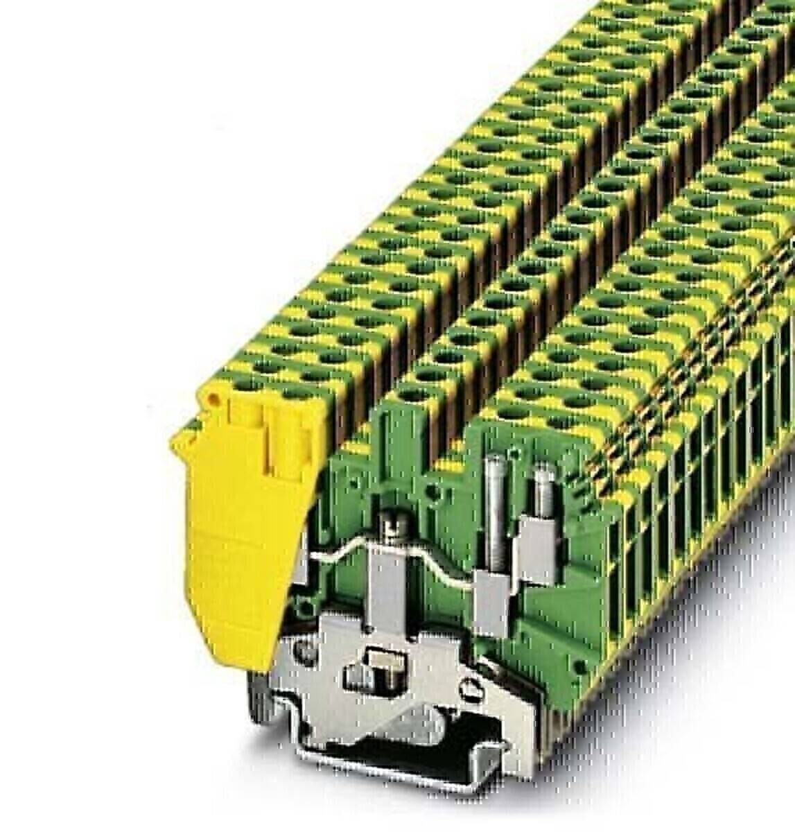 Ein grüner und gelber DIN-Hutschienen-Anschlussblock mit Metallschraubenanschlüssen, der zum Verdrahten von elektrischen Komponenten in industriellen Umgebungen verwendet wird.