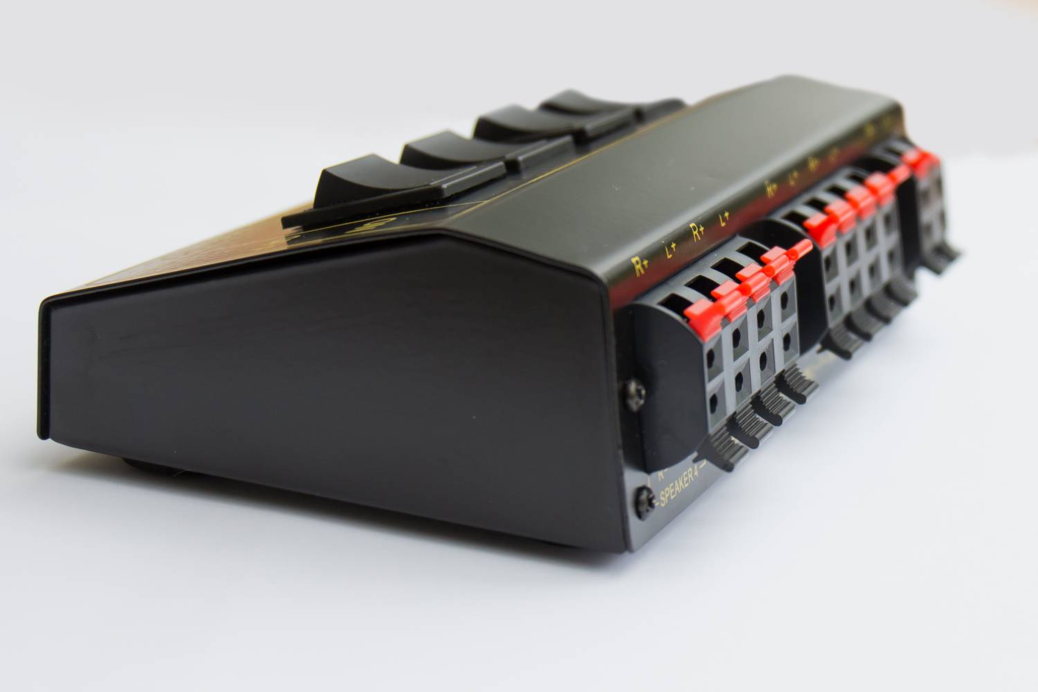 Lautsprecher-Umschaltbox für vier Lautsprecherpaare, Good Connections®