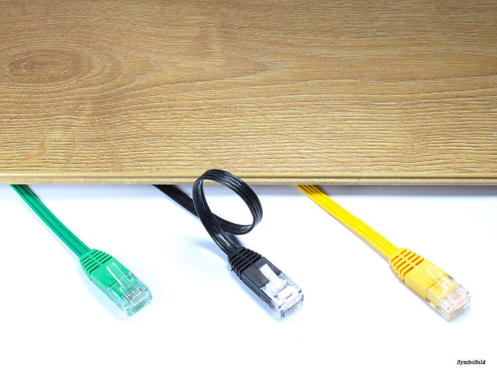 Good Connections® Patchkabel, Cat. 5e, U/UTP, FLACHKABEL, schwarz, 7,5m