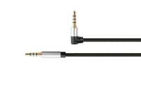 Zwei schwarze 3,5-mm-Audiokabel mit vergoldeten Winkelsteckern und geraden Steckern auf weißem Hintergrund.