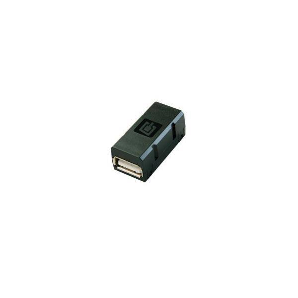 Ein schwarzer USB-Adapter mit USB-Logo auf der Oberseite, entwickelt zum Verbinden von zwei USB-Kabeln oder Geräten, dargestellt auf einem schlichten weißen Hintergrund.