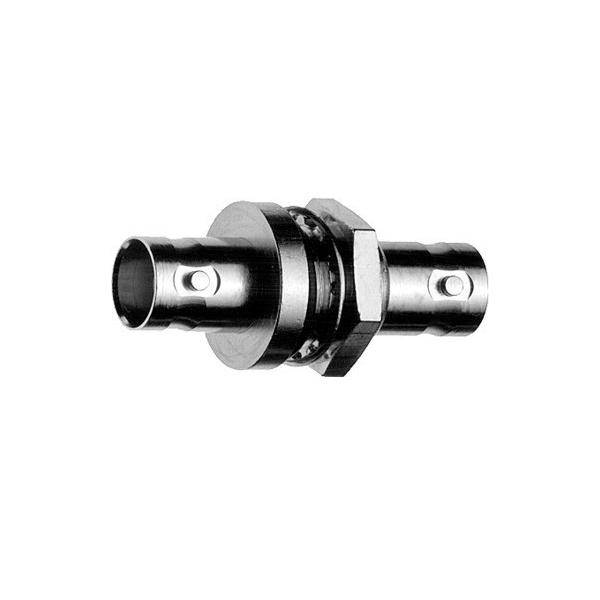 Eine Metallrohrverbindung mit einer sechskantigen Mutter in der Mitte, die entwickelt wurde, um zwei Rohrabschnitte zu verbinden.