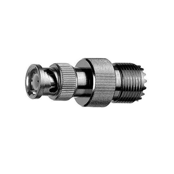 Ein metallischer Koaxialkabelstecker mit einem Gewinde am Ende und einem Bajonett-Verriegelungsmechanismus, der für HF-Verbindungen verwendet wird.