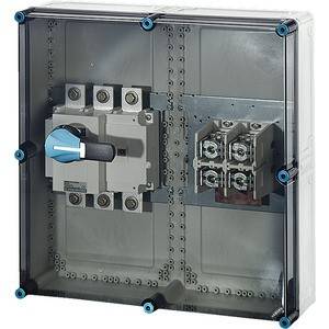 Eine transparente elektrische Verteilerdose mit einem Schalthebel auf der linken Seite und mehreren Anschlüssen auf der rechten Seite, die zum Verwalten von Kabelverbindungen verwendet wird.