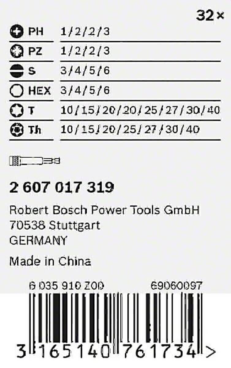 Das Bild zeigt Text mit Details zu Werkzeuggrößen und einer Kontaktadresse: 'Robert Bosch Power Tools GmbH, 70538 Stuttgart, Deutschland, Made in China.' Produktcodes sind ebenfalls sichtbar.