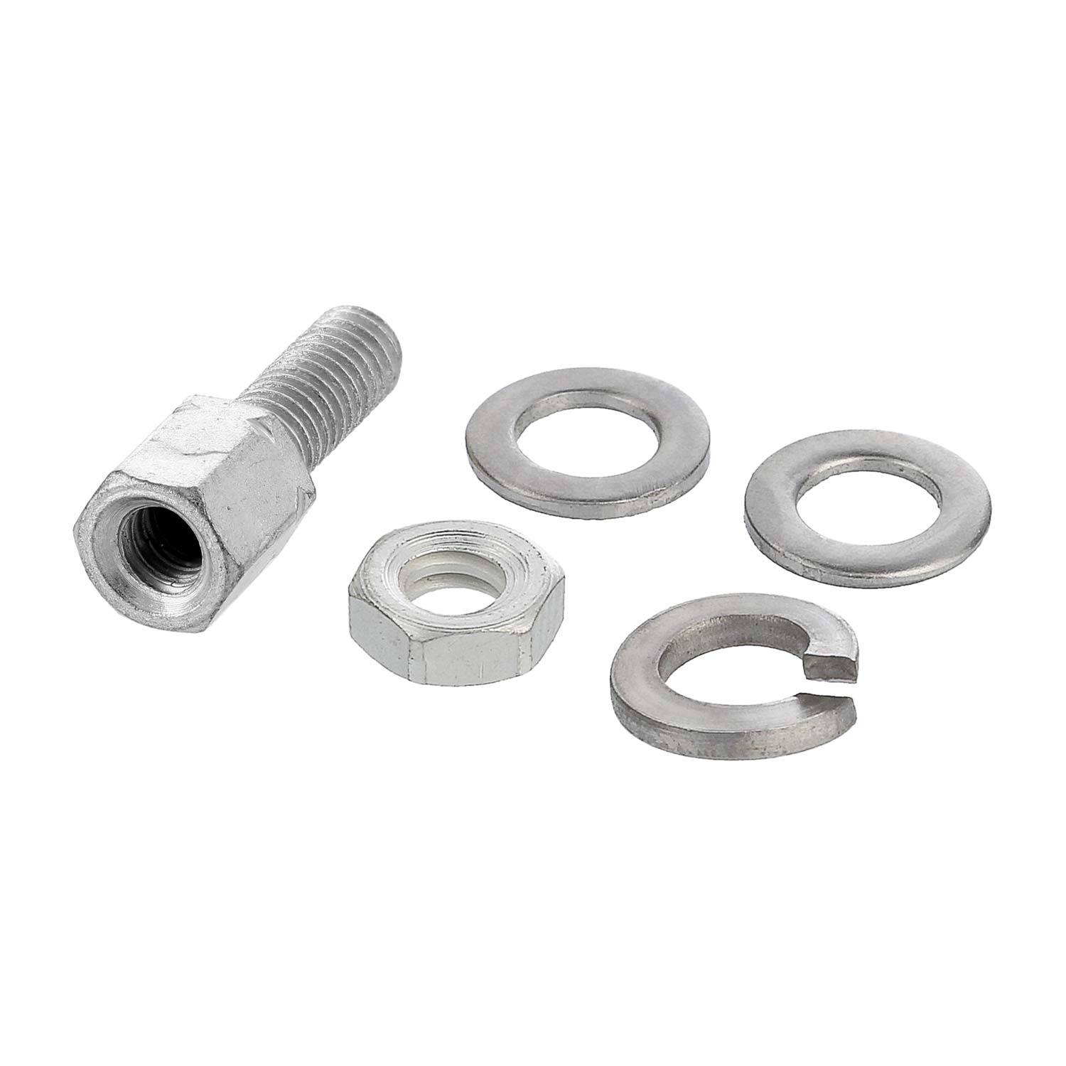 Eine Schraube, eine Mutter, eine Sicherungsscheibe, und zwei Unterlegscheiben, die auf einem weißen Hintergrund angeordnet sind und Komponenten zur Befestigung oder Montage zeigen.