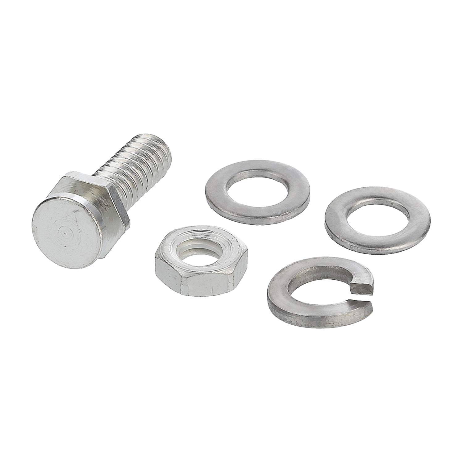 Metallbolzen und Muttern-Set mit zwei Unterlegscheiben und einer Sicherungsscheibe auf weißem Hintergrund.
