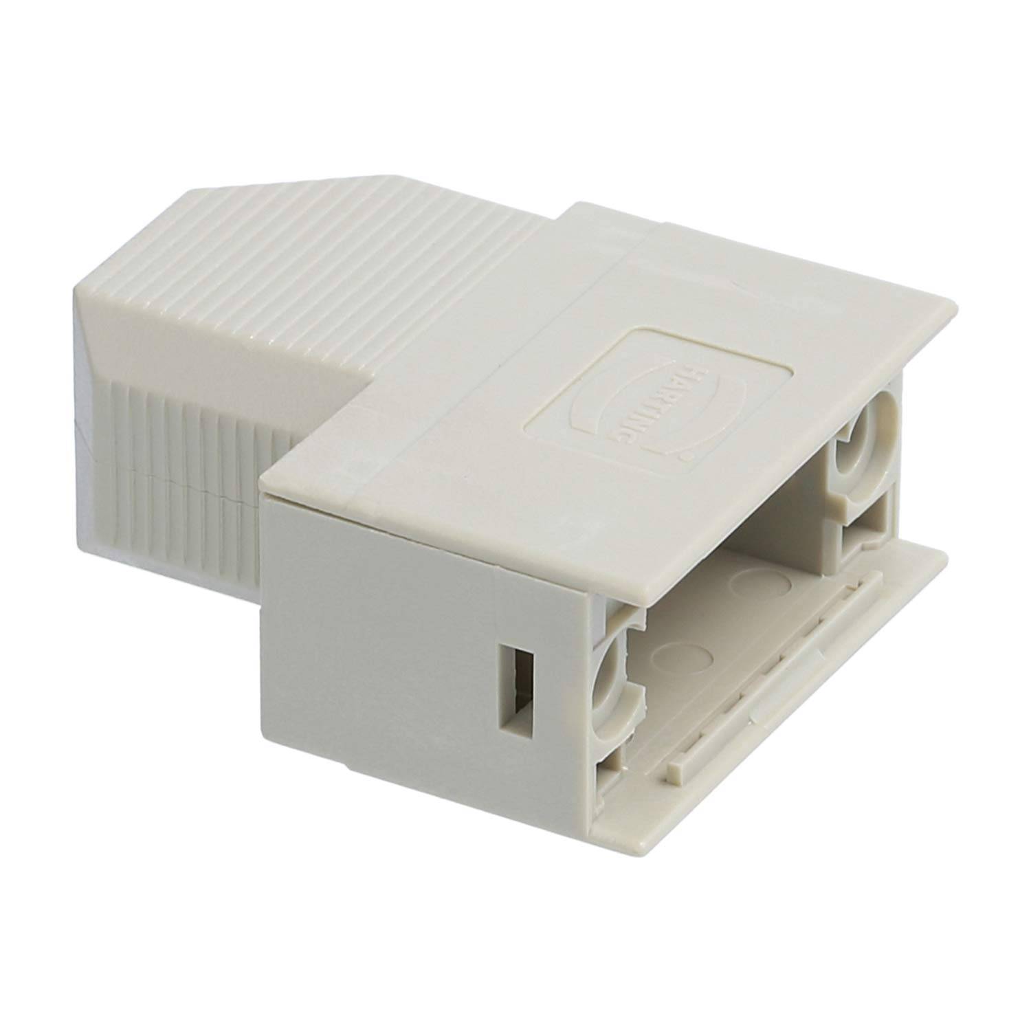 Ein beiger RJ45-Koppler mit zwei Anschlüssen, verwendet zum Verbinden von Ethernet-Kabeln für Netzwerkerweiterungen, dargestellt vor einem weißen Hintergrund.
