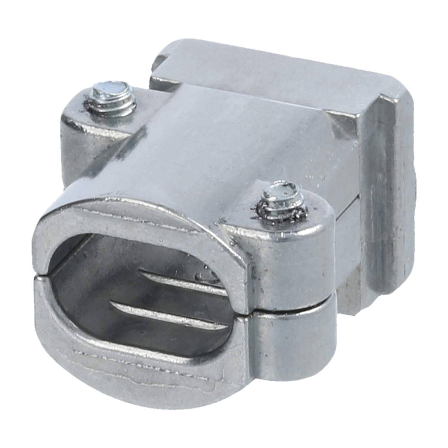 Ein Metallverbinder für Stromkabel mit rechteckigem Gehäuse und Nuten, der zur Befestigung von Drähten in elektrischen Systemen verwendet wird.