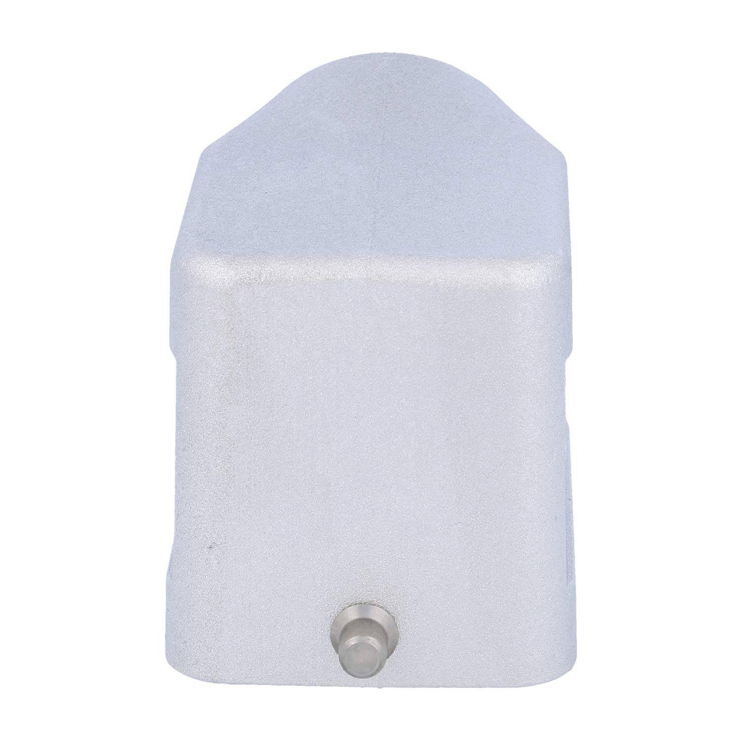 Ein silbernes metallisches Objekt mit einer gewölbten Oberseite und einem kleinen vorstehenden Teil in der Mitte der Unterseite, von vorne betrachtet.