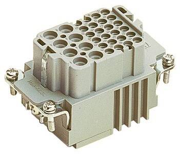 Ein Mehrpin-Elektroanschluss mit mehreren kreisförmigen Schlitzen für Stifte, ausgestattet mit einem rechteckigen, grauen Gehäuse und metallischen Befestigungselementen.